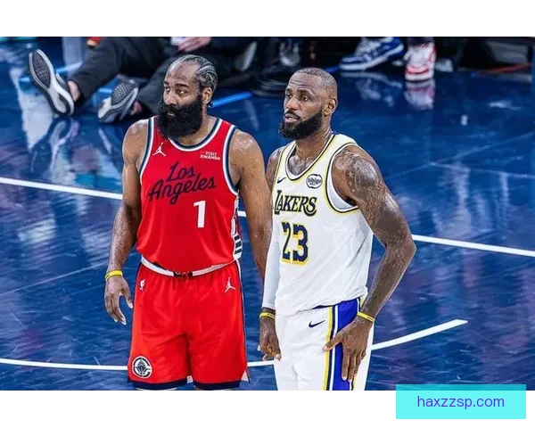 同城德比火花四溅快船湖人巅峰对决引爆洛城篮球之夜激情对抗全城瞩目