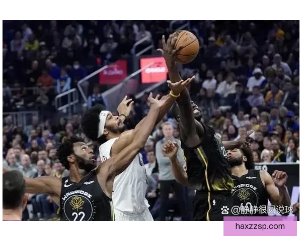 勇士骑士总决赛首战激战回顾双方攻防博弈定基调系列赛走势初现端倪 勇士骑士总决赛首战激战回顾双方攻防博弈定基调系列赛走势初现端倪